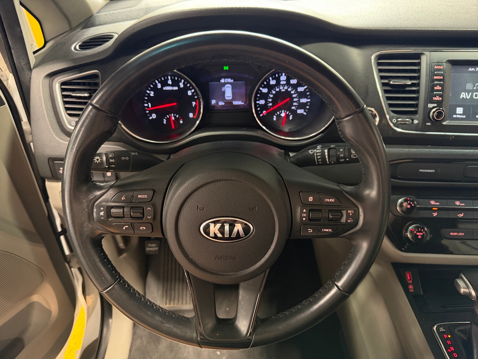 Thumbnail: 2020 Kia Sedona - 4