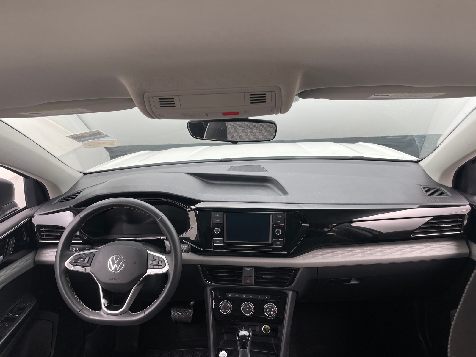 Thumbnail: 2024 Volkswagen Taos - 3