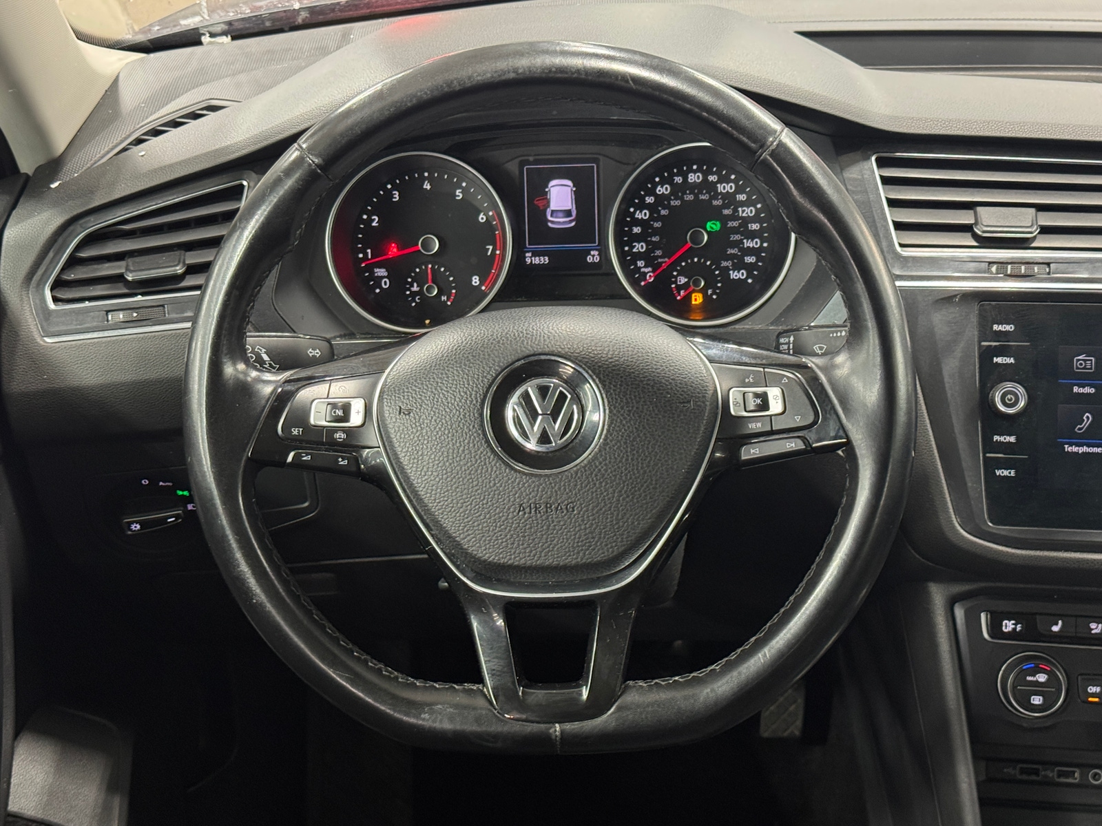 Thumbnail: 2019 Volkswagen Tiguan - 4