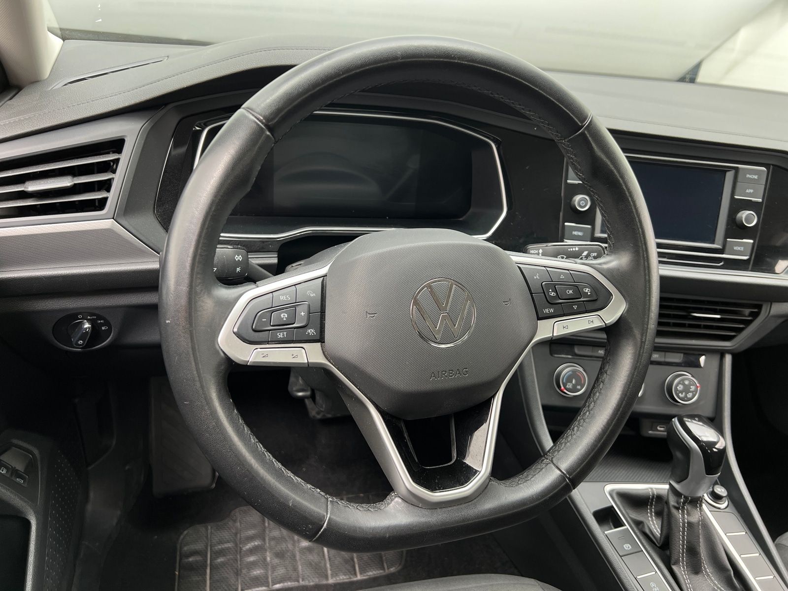 Thumbnail: 2024 Volkswagen Jetta - 5