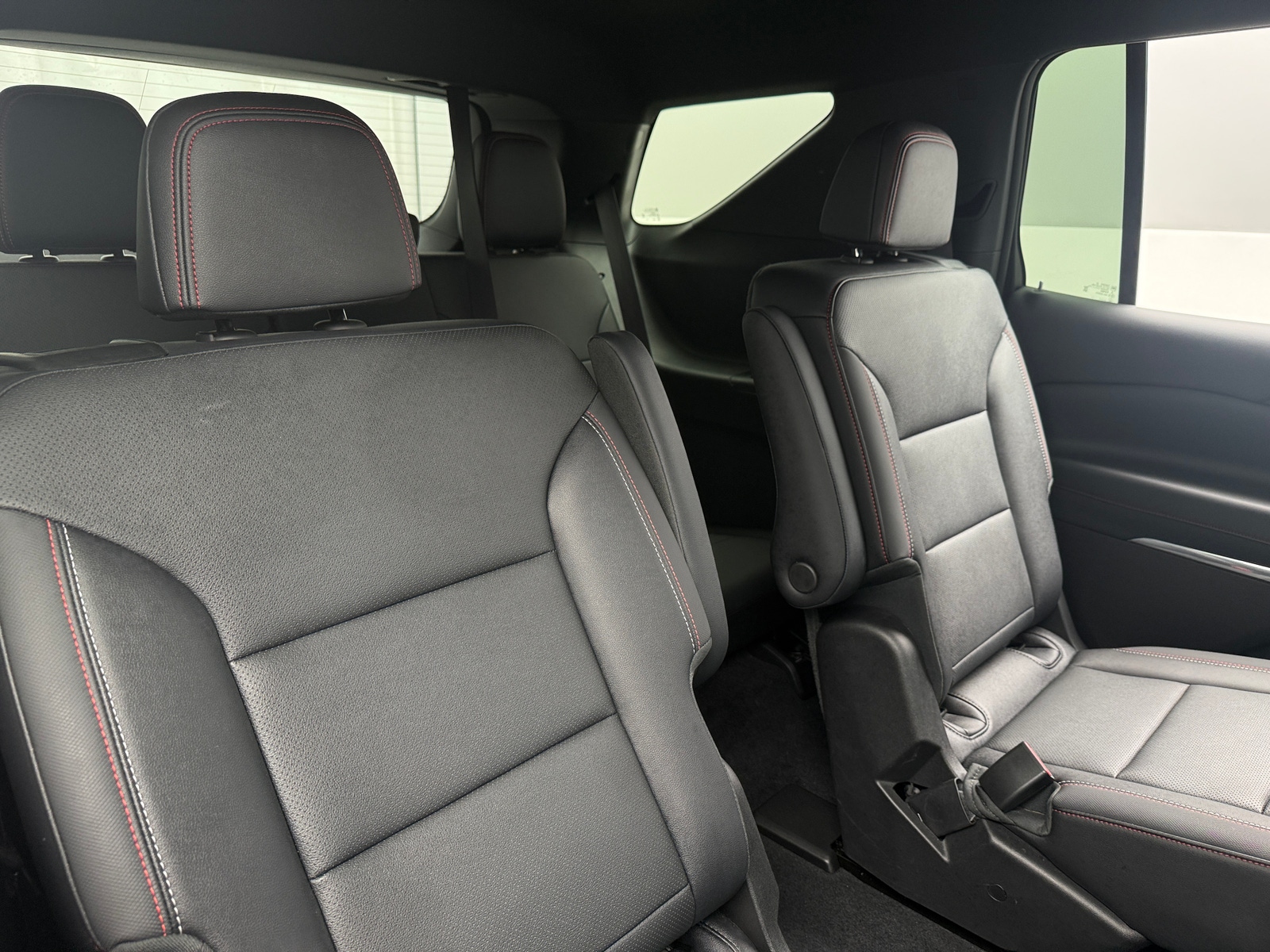 Thumbnail: 2025 Chevrolet Traverse - 5