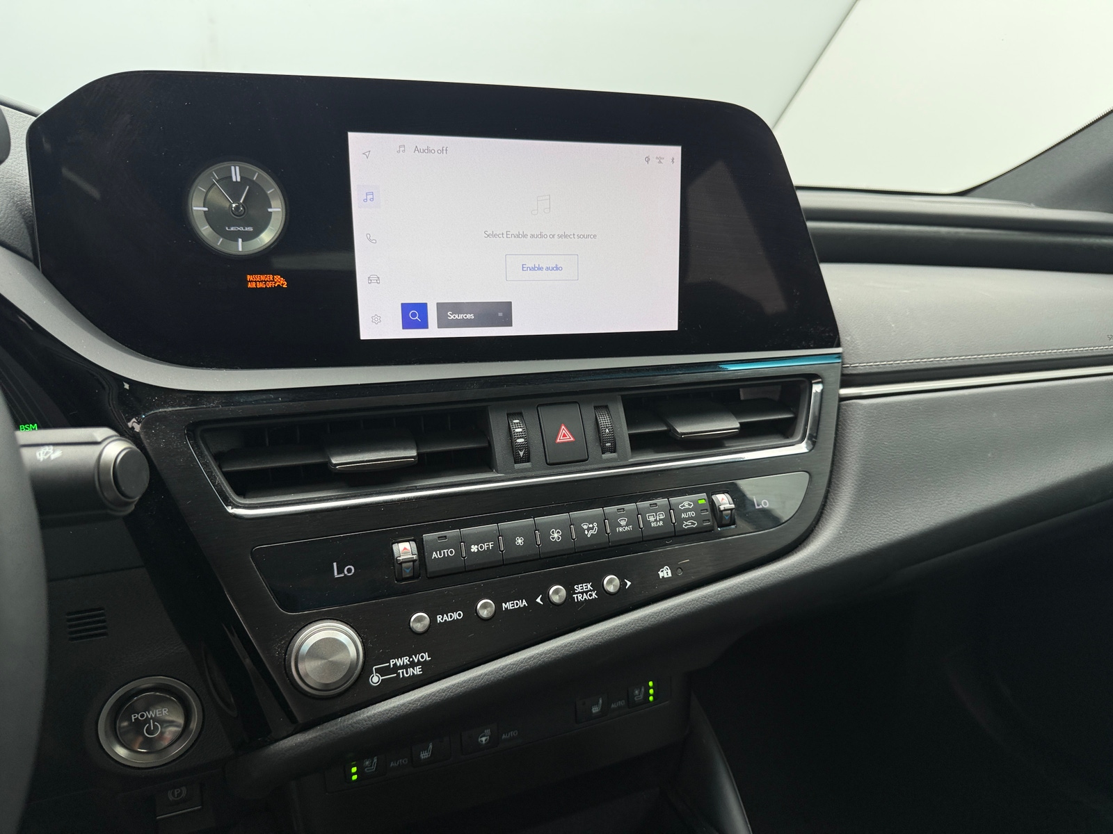 Thumbnail: 2023 Lexus ES - 3