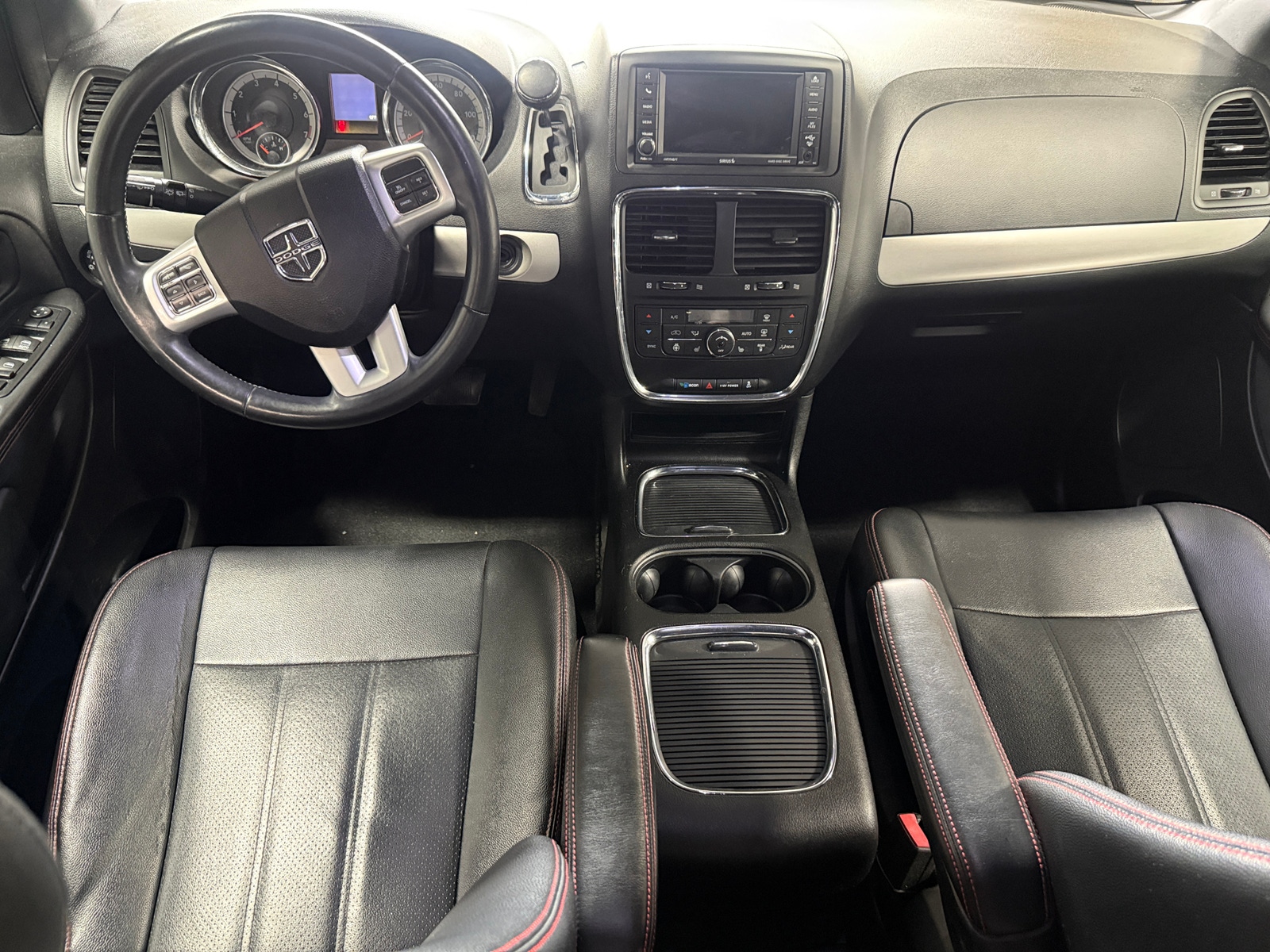Thumbnail: 2014 Dodge Grand Caravan - 2