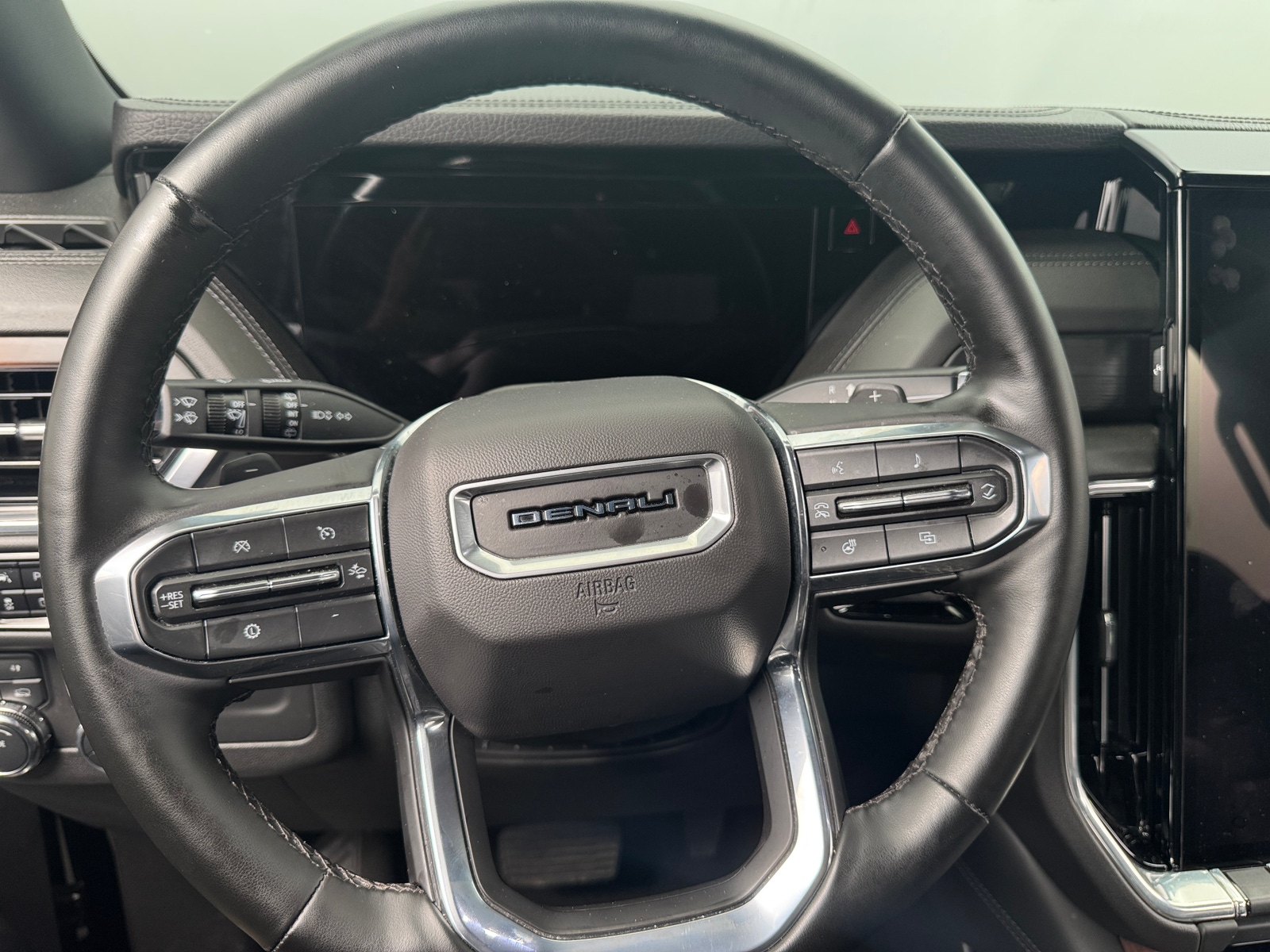 Thumbnail: 2025 GMC Yukon - 4