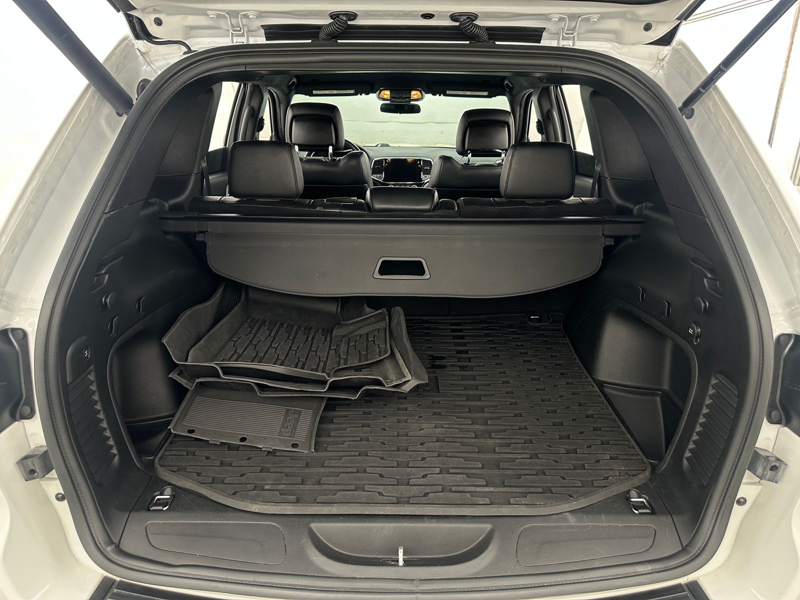 Thumbnail: 2021 Jeep Grand Cherokee - 6
