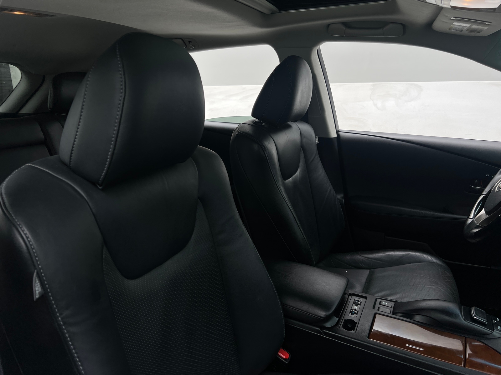 Thumbnail: 2015 Lexus RX - 2