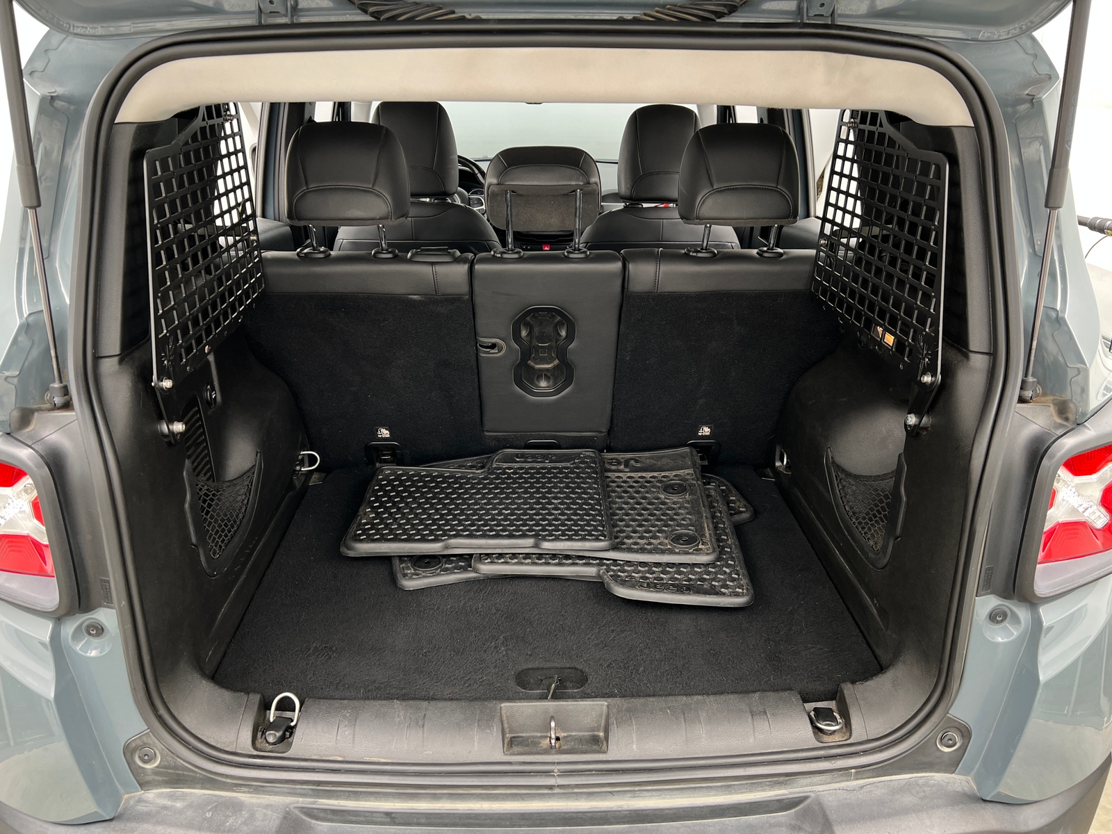 Thumbnail: 2017 Jeep Renegade - 6
