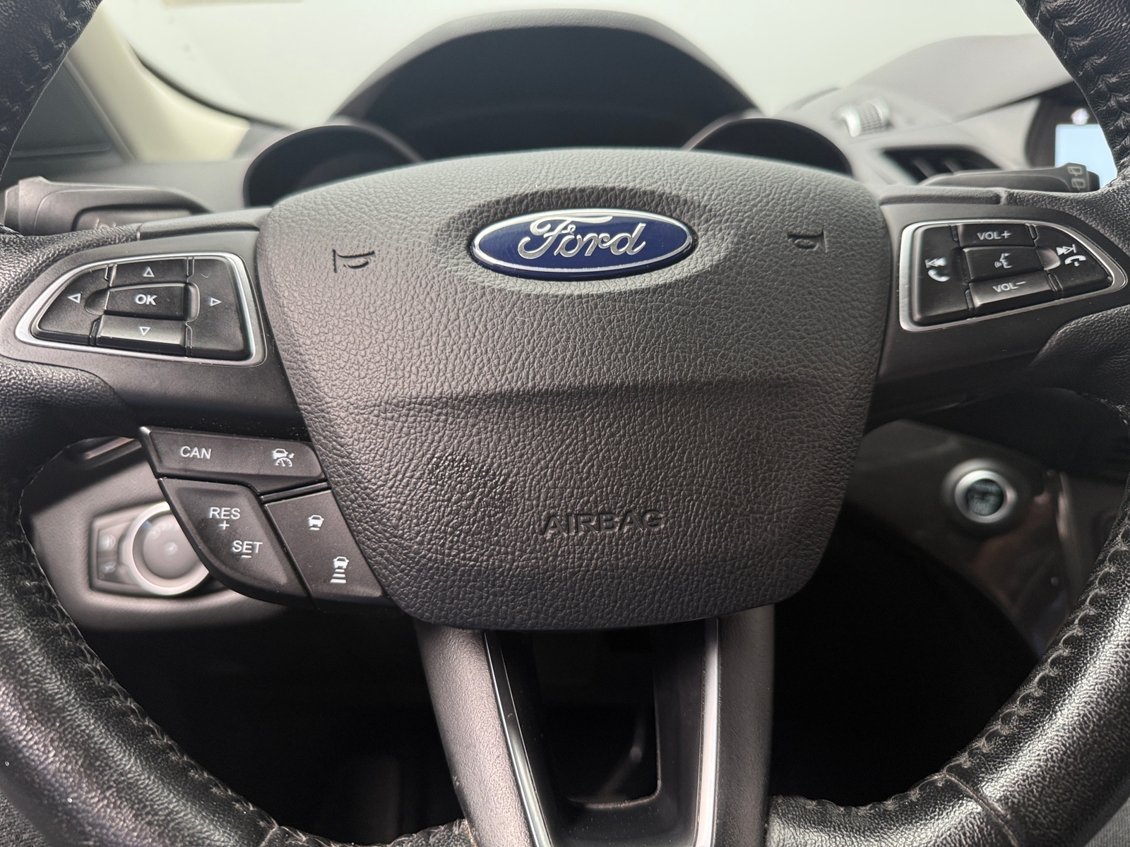 Thumbnail: 2017 Ford Escape - 4