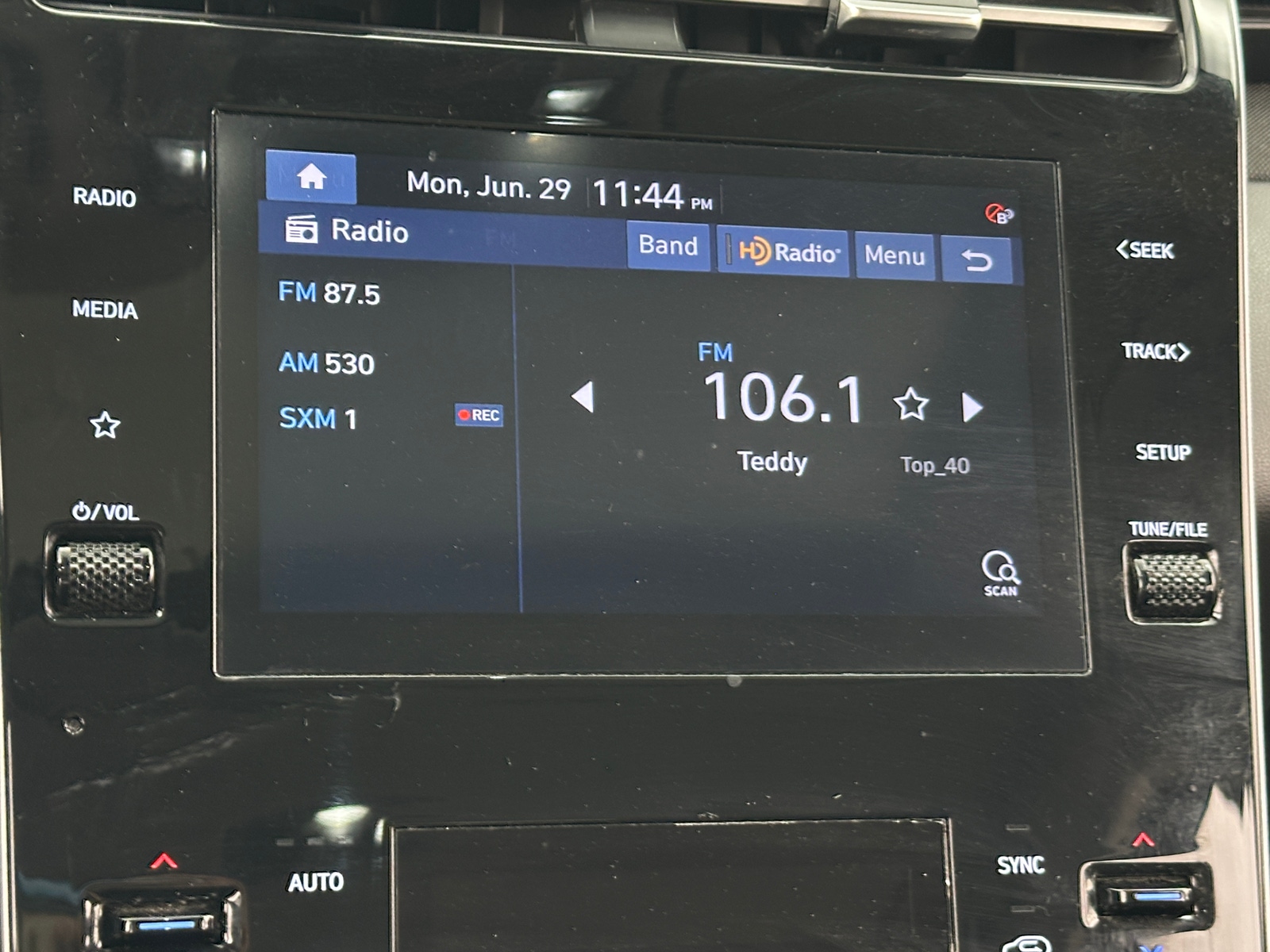 Thumbnail: 2022 Hyundai Tucson - 4