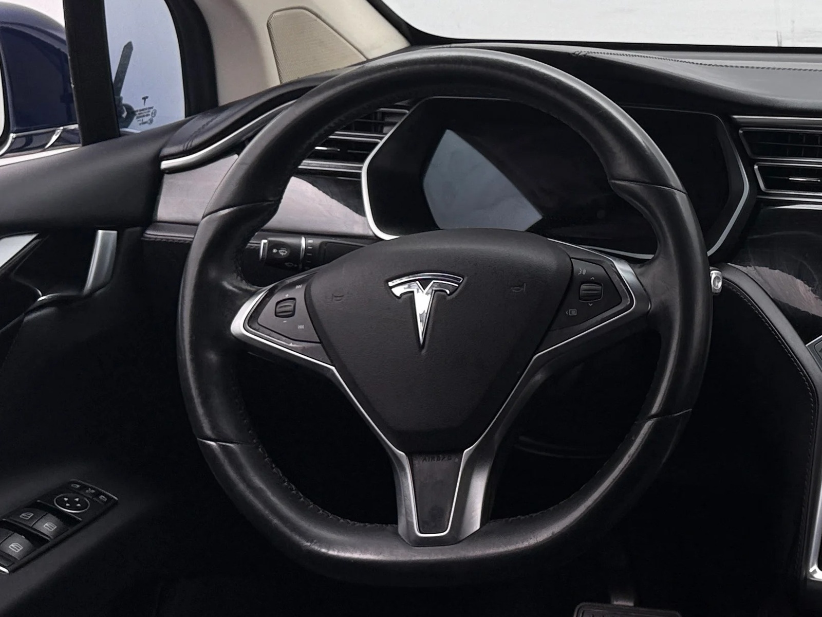Thumbnail: 2016 Tesla Model X - 4