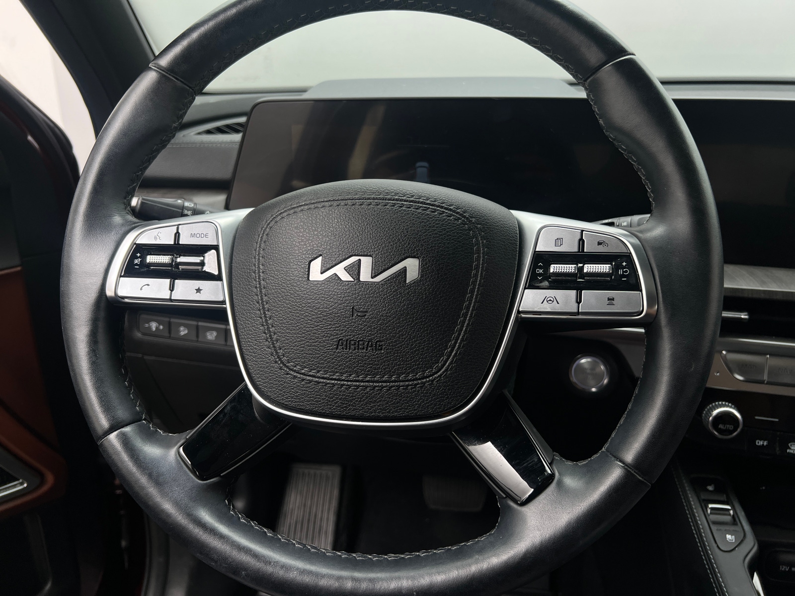 Thumbnail: 2023 Kia Telluride - 4