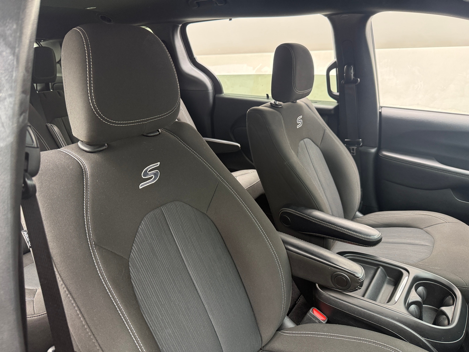 Thumbnail: 2020 Chrysler Pacifica - 2