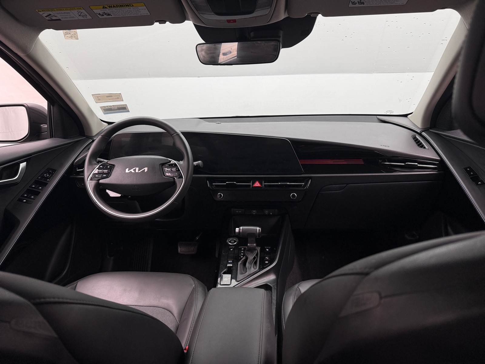 Thumbnail: 2025 Kia Niro - 3