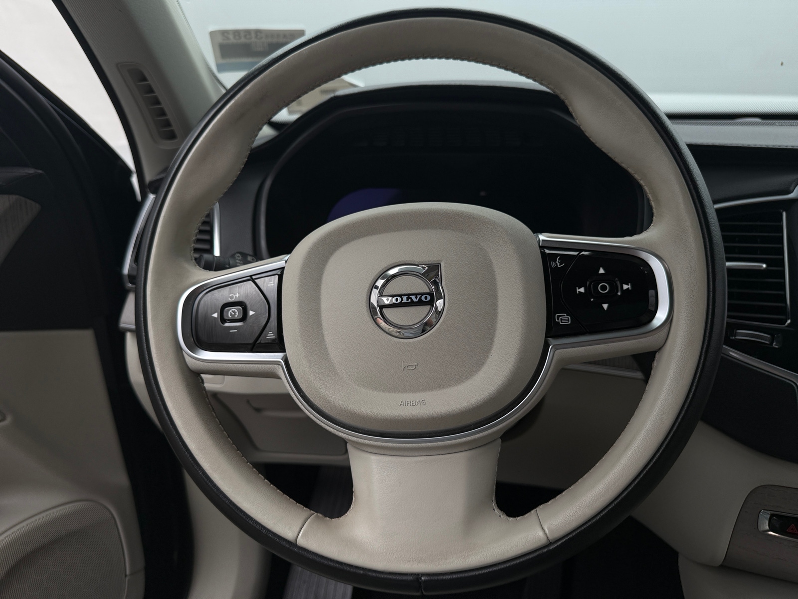 Thumbnail: 2024 Volvo XC90 - 4