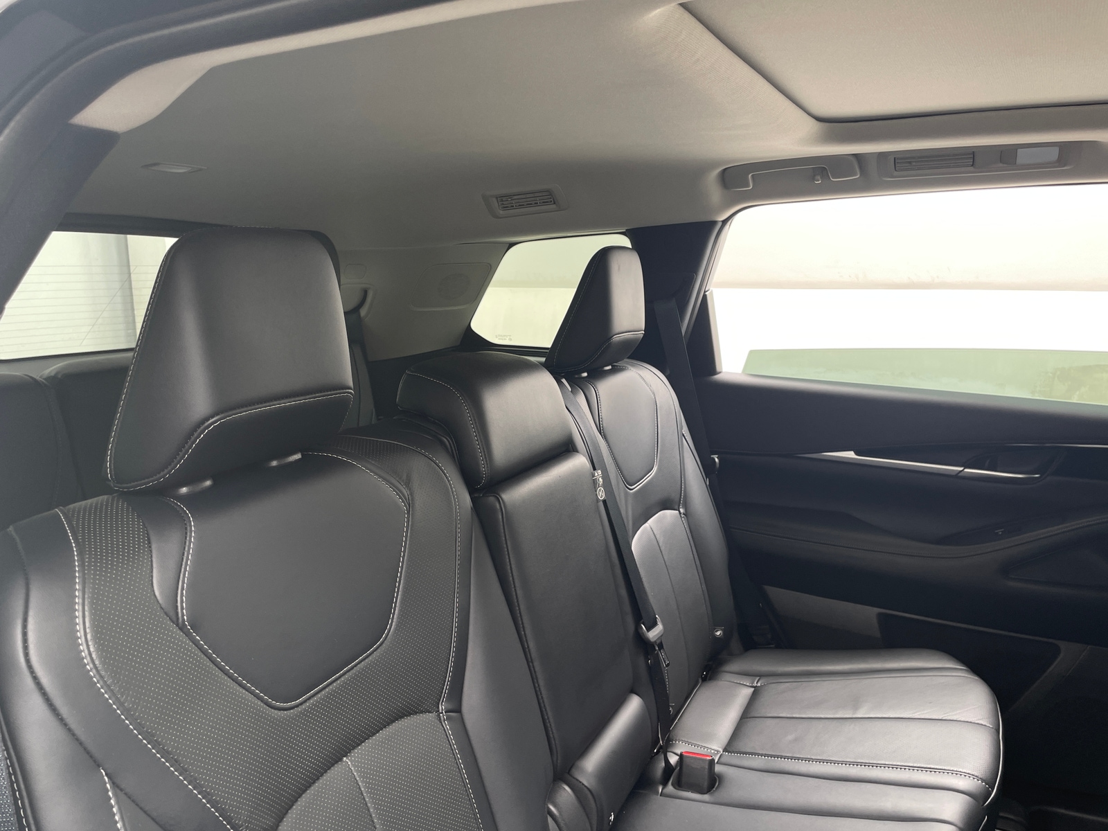 Thumbnail: 2023 INFINITI QX60 - 5