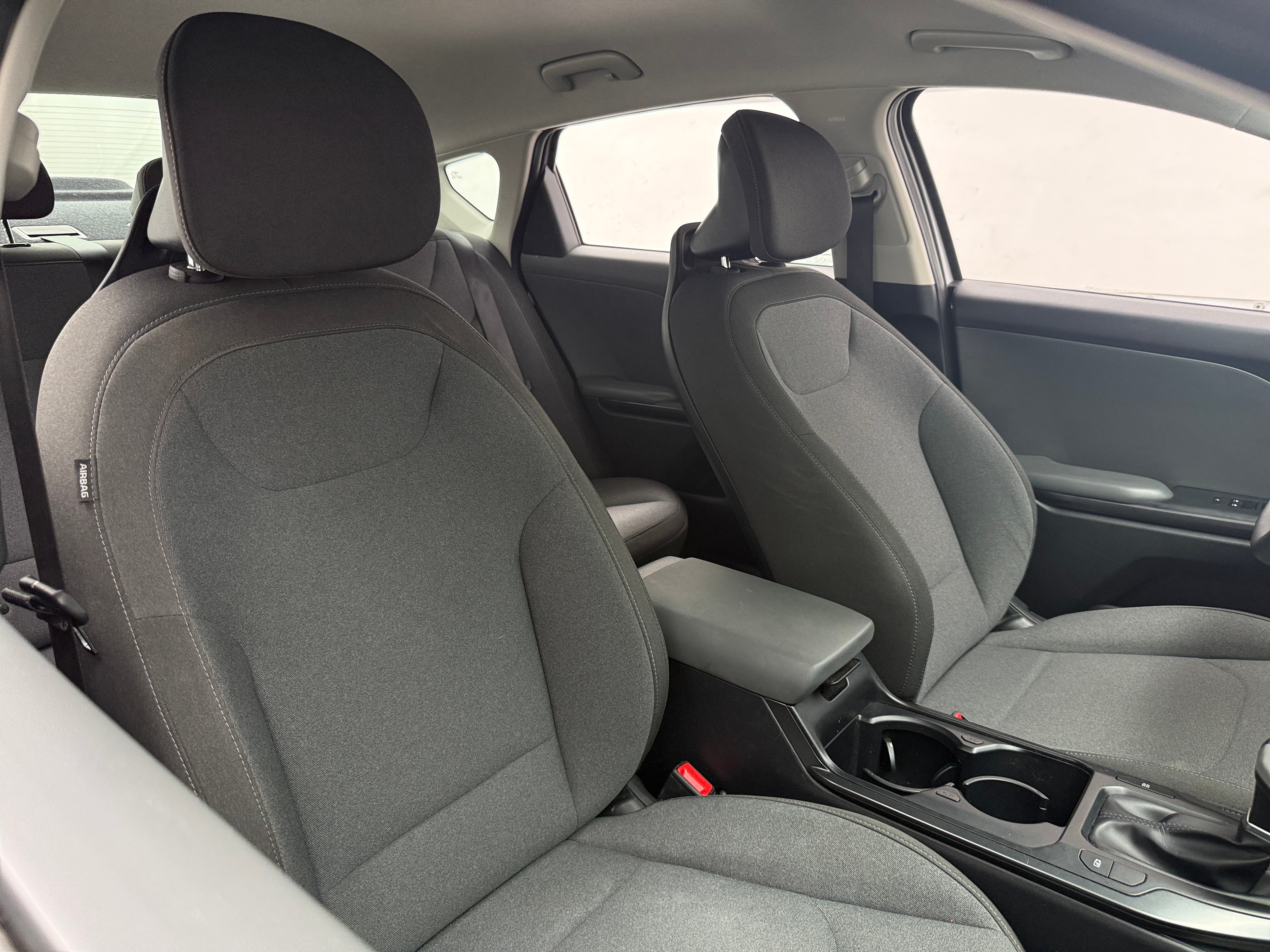 2025 Kia K4 LXS - Photo 6