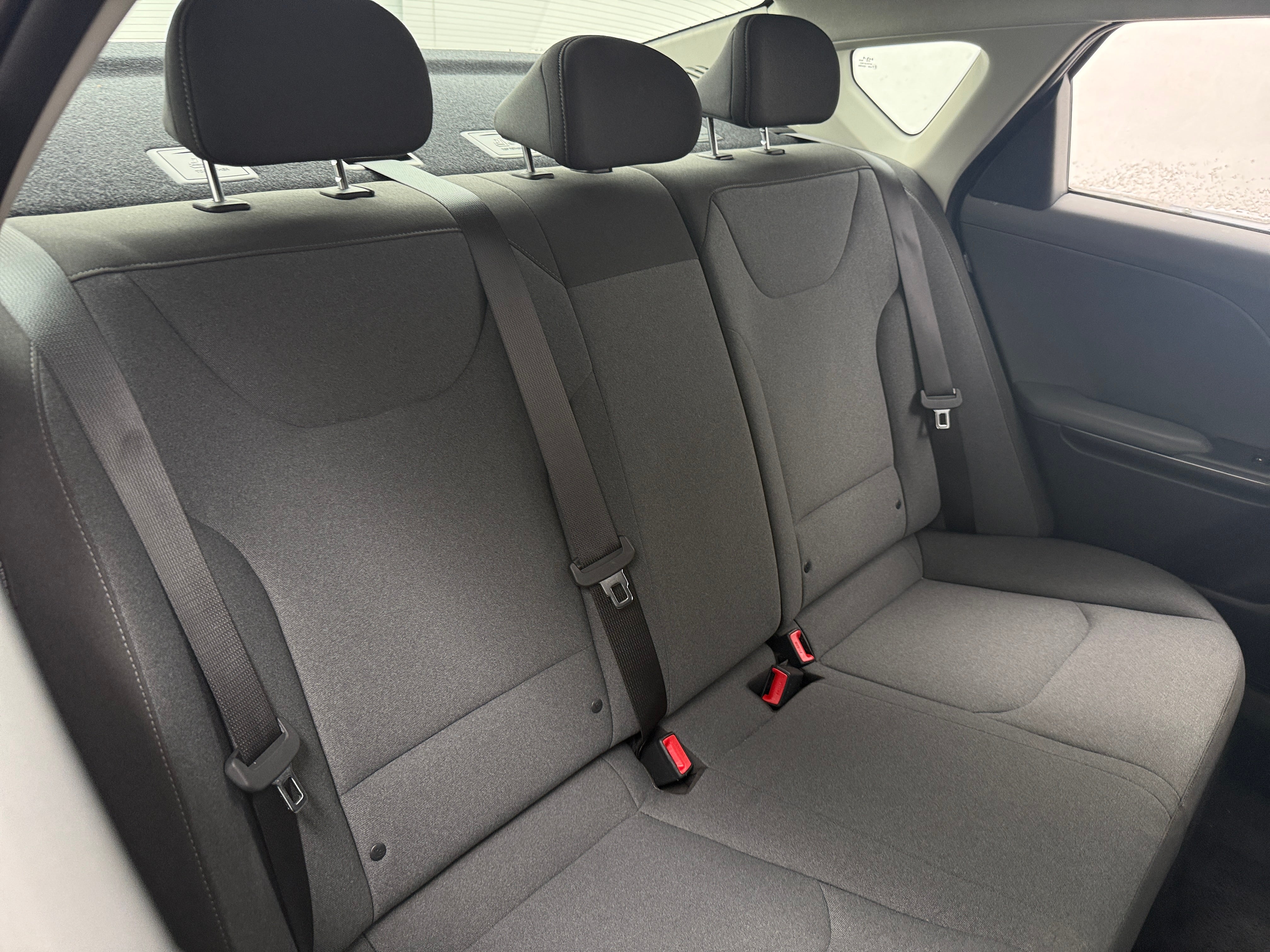 2025 Kia K4 LXS - Photo 8