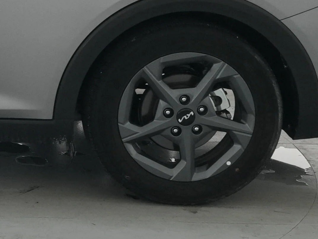 2025 Kia K4 LXS - Photo 15