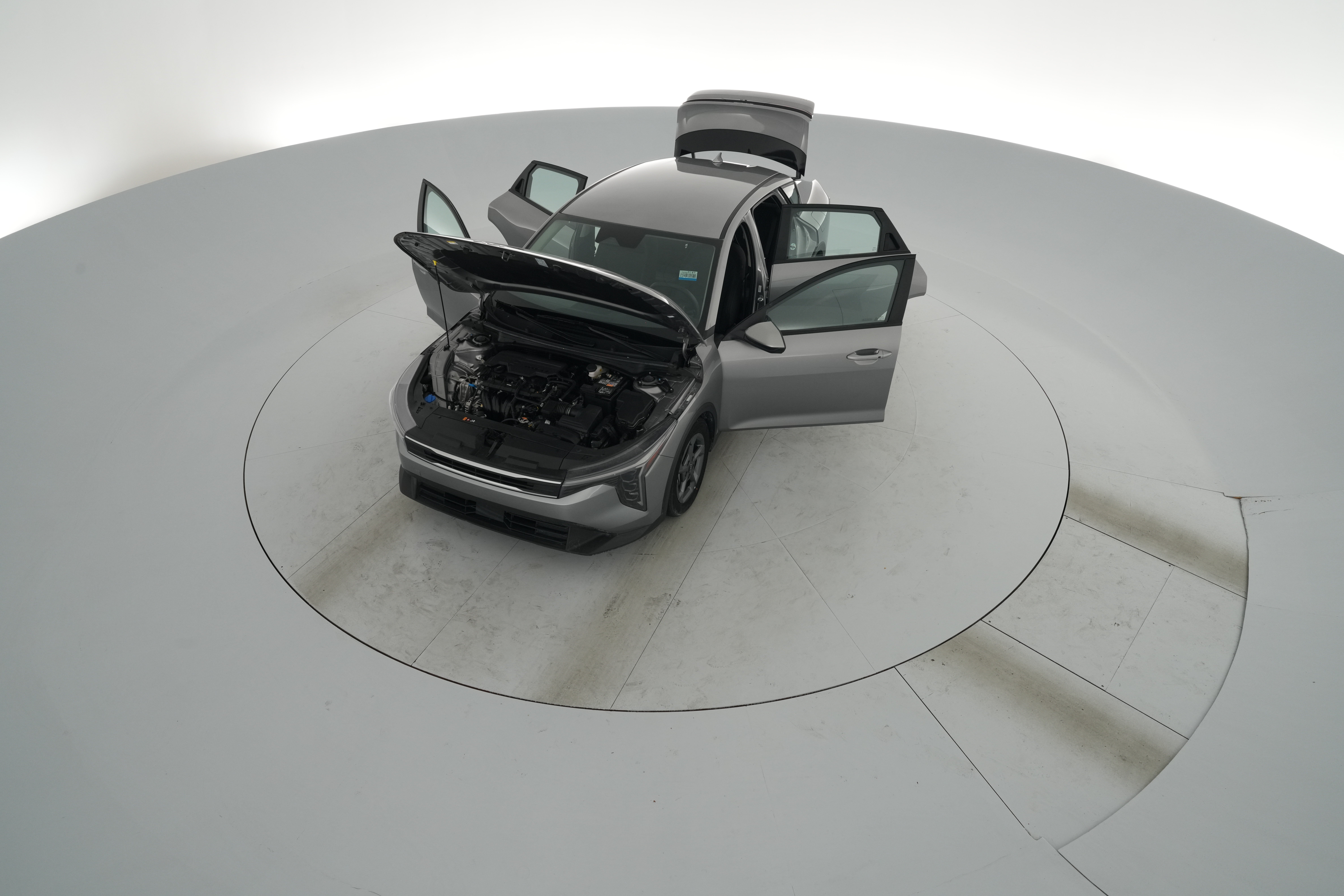 2025 Kia K4 LXS - Photo 40