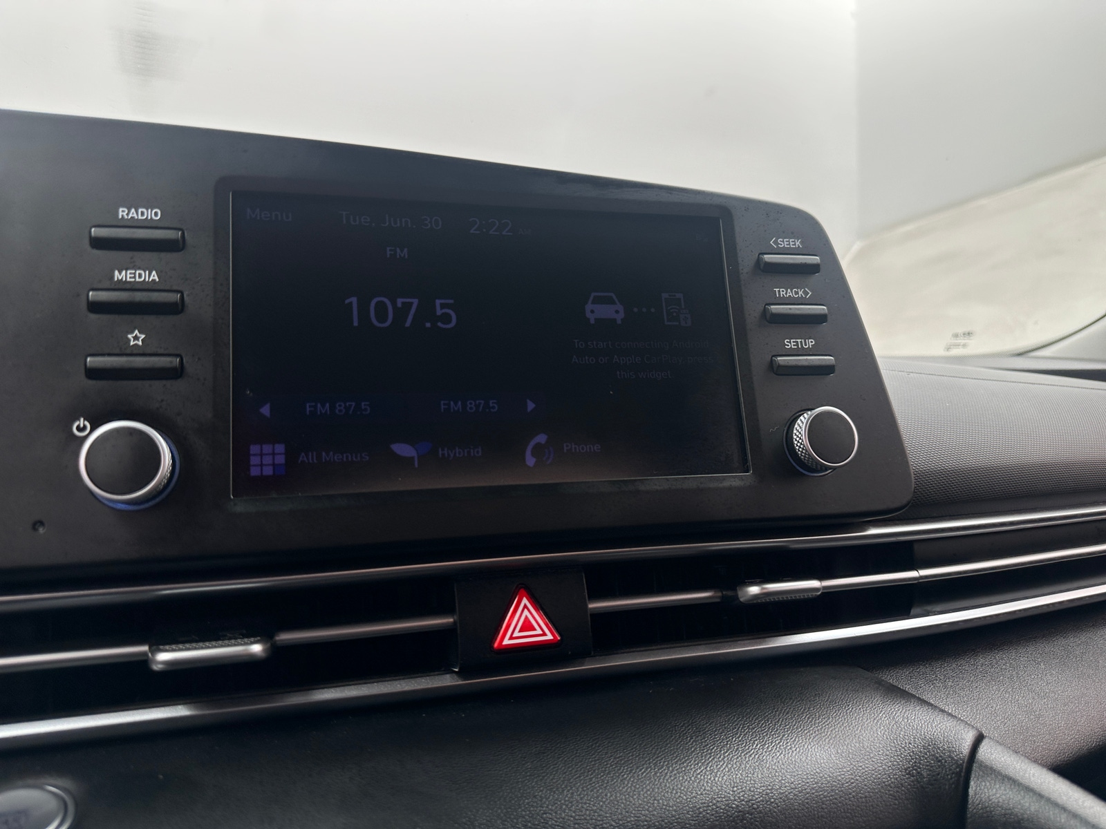 Thumbnail: 2023 Hyundai Elantra - 4