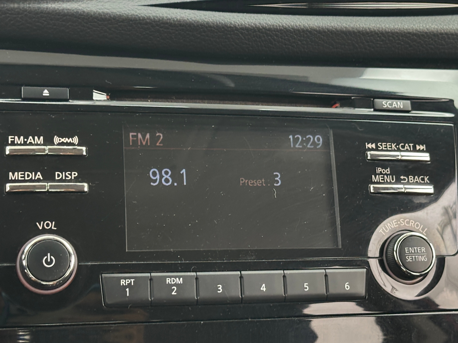 Thumbnail: 2018 Nissan Rogue Sport - 4
