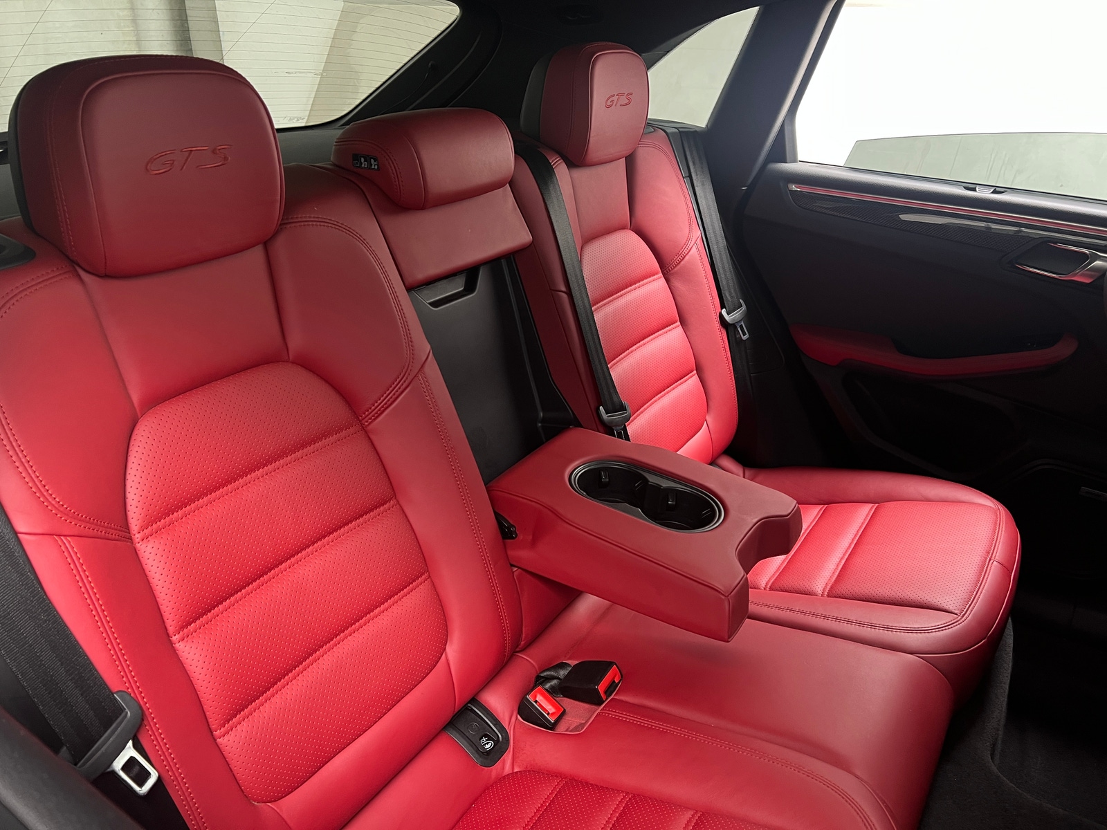 Thumbnail: 2018 Porsche Macan - 5