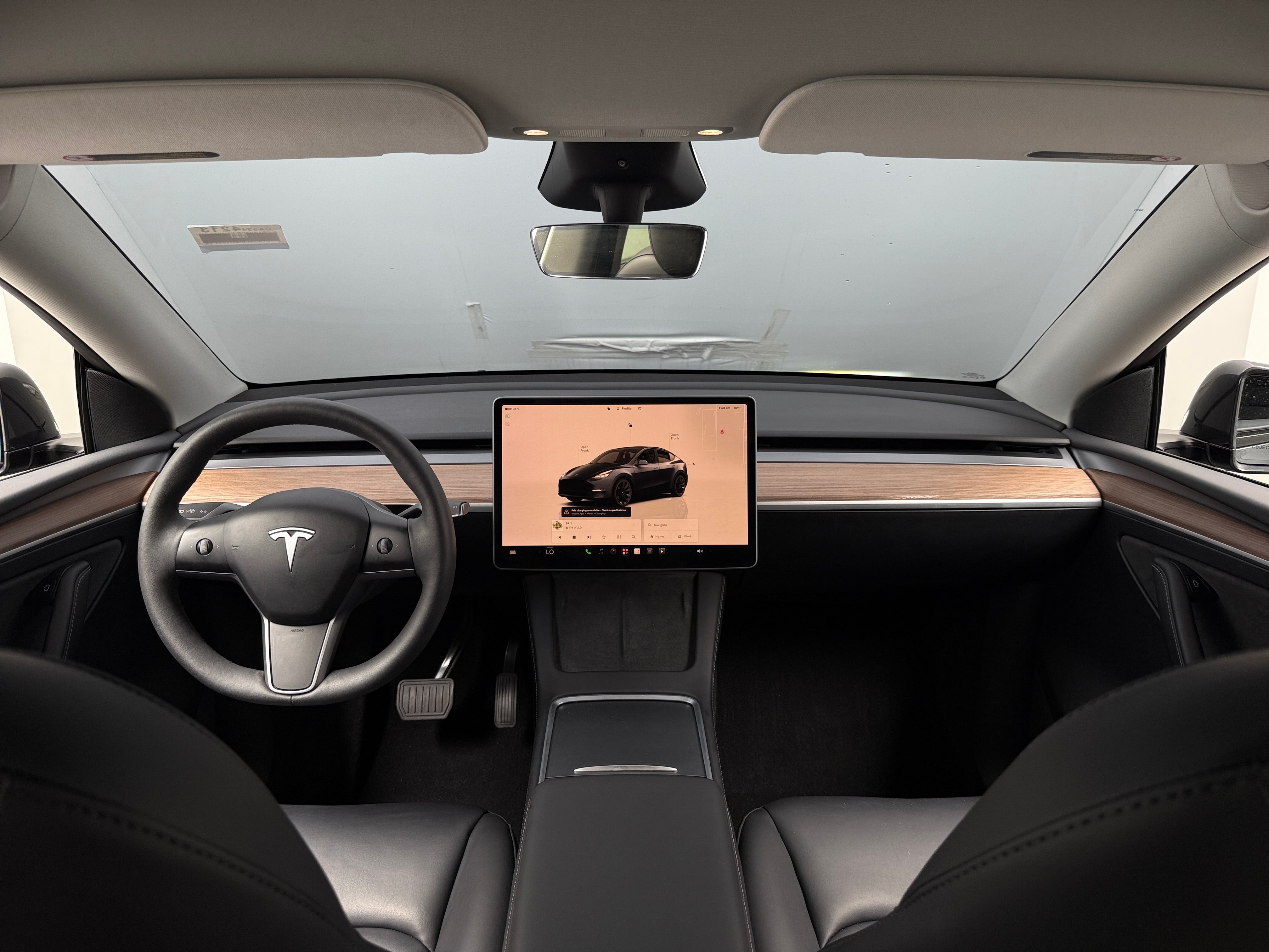 Used 2024 Tesla Model Y Long Range with VIN 7SAYGDED4RF020318 for sale in Oak Creek, WI