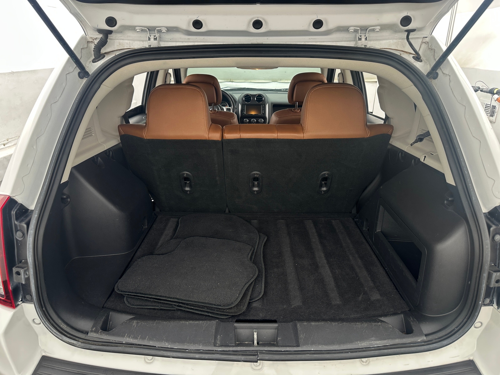 Thumbnail: 2014 Jeep Compass - 6