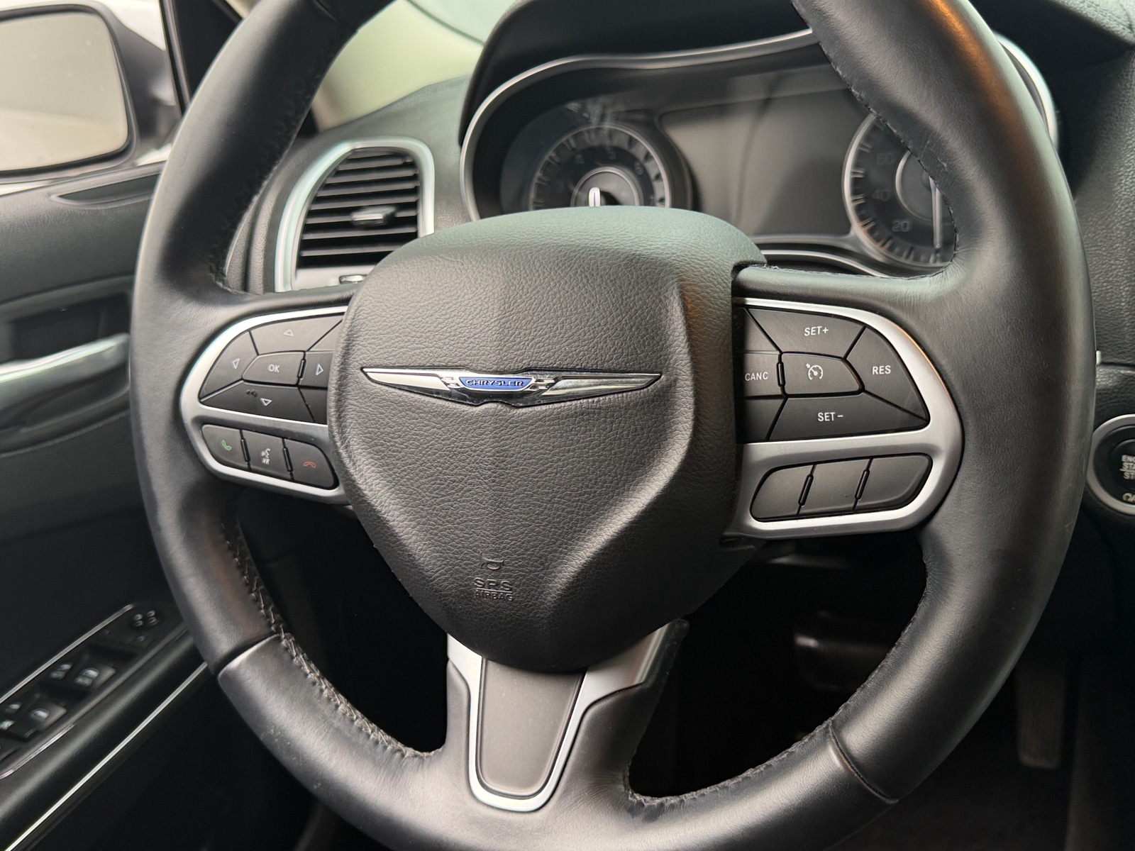 Thumbnail: 2018 Chrysler 300 - 5