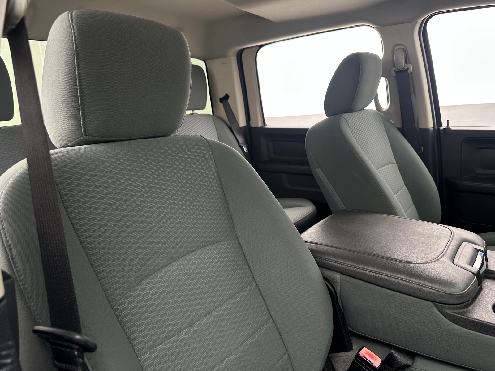 Thumbnail: 2020 RAM 1500 Classic - 2