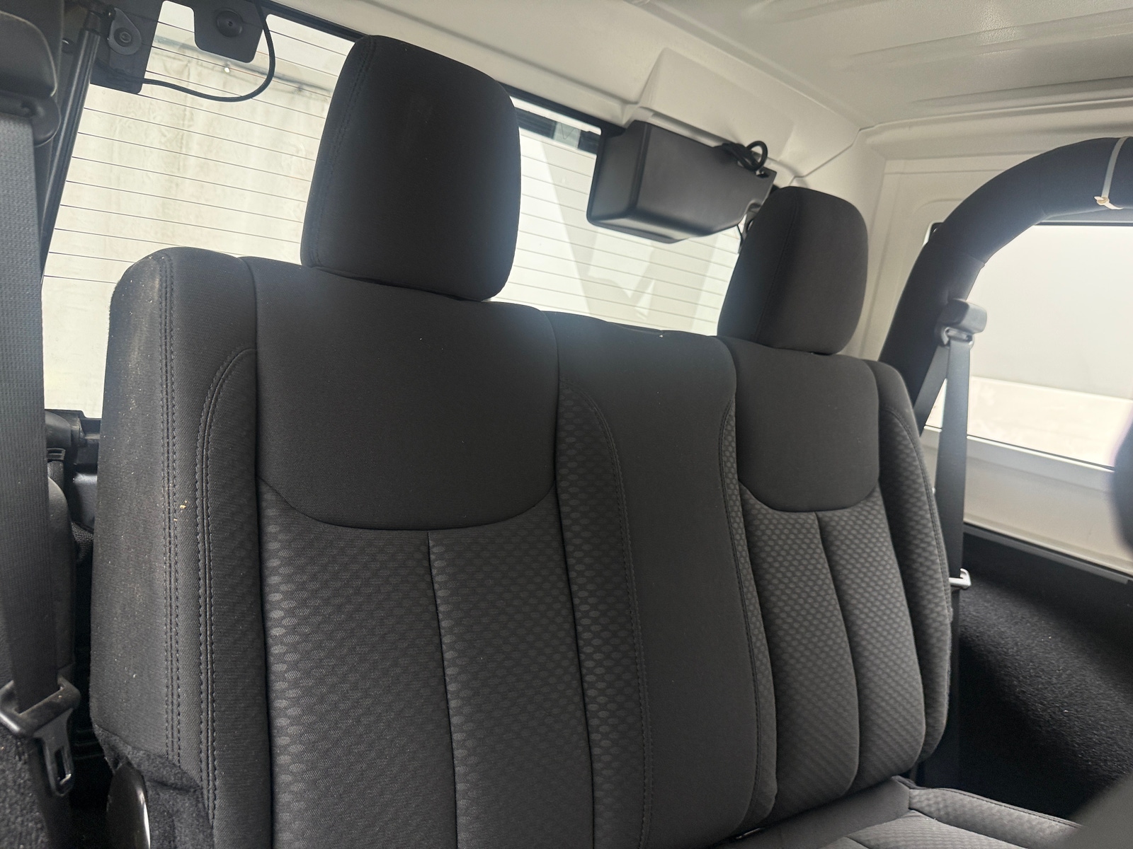Thumbnail: 2015 Jeep Wrangler - 6