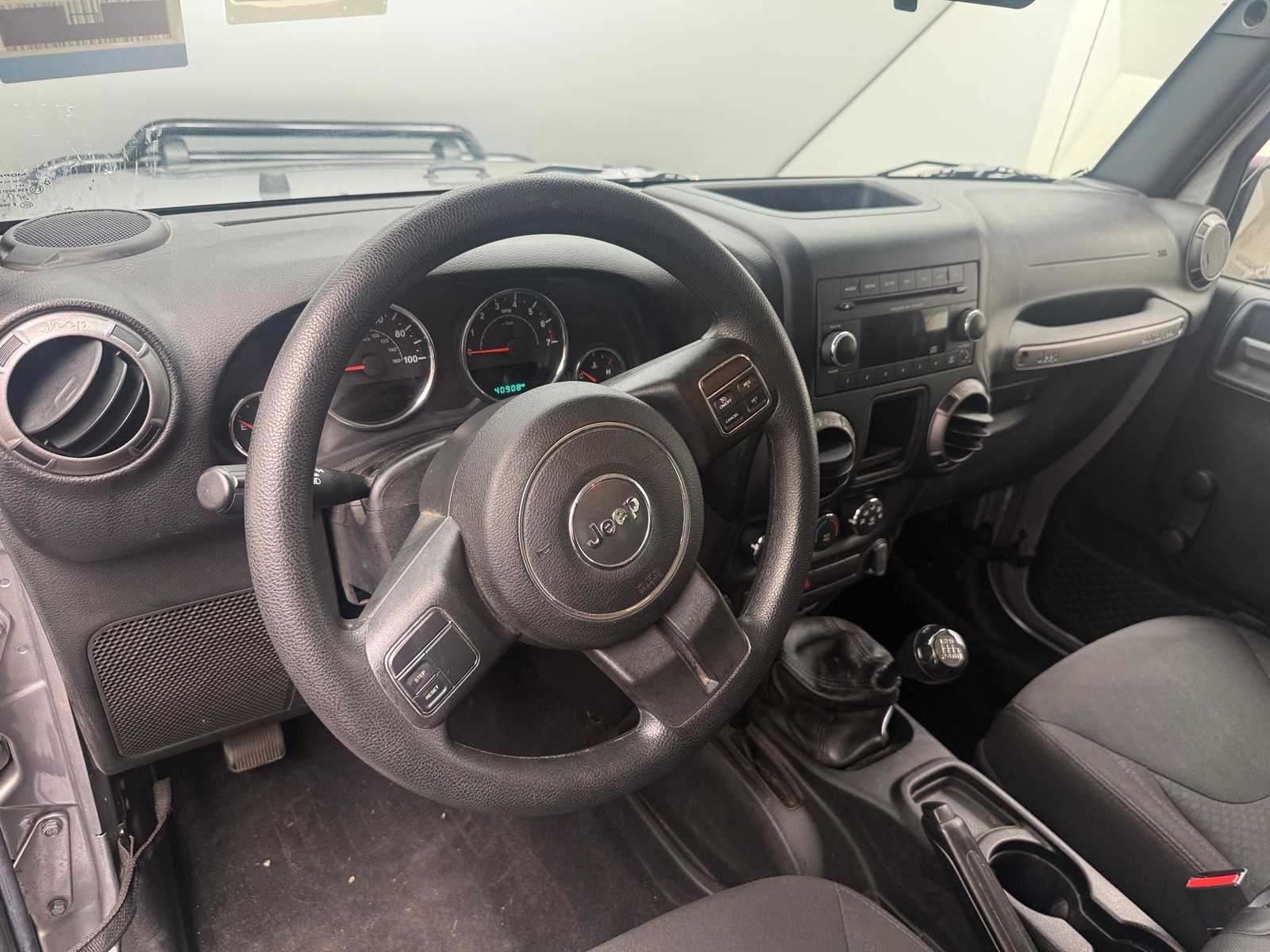 Thumbnail: 2015 Jeep Wrangler - 3