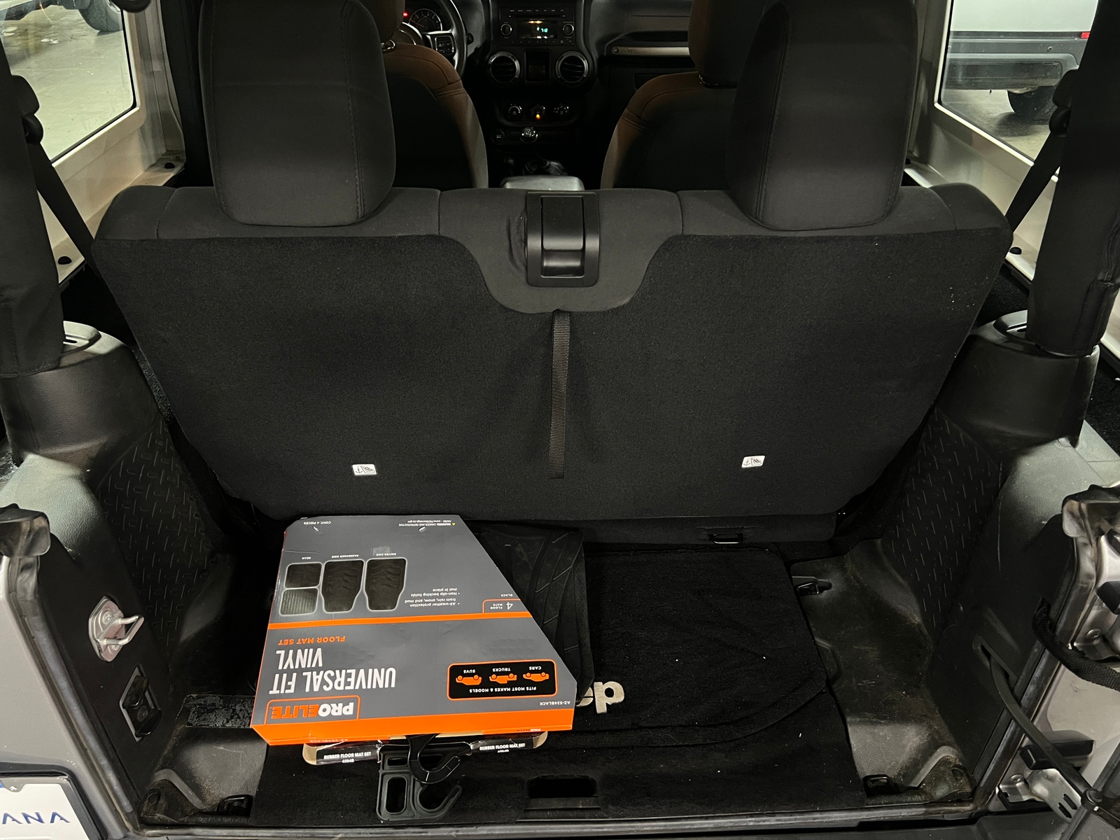 Thumbnail: 2015 Jeep Wrangler - 7