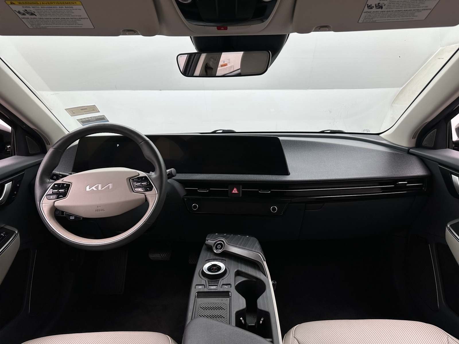 Thumbnail: 2022 Kia EV6 - 2