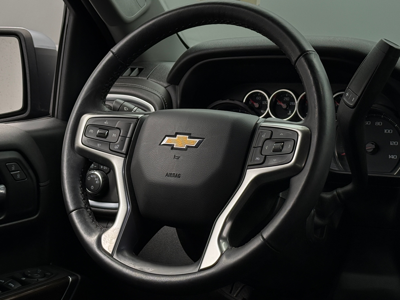 Thumbnail: 2022 Chevrolet Silverado 1500 - 5