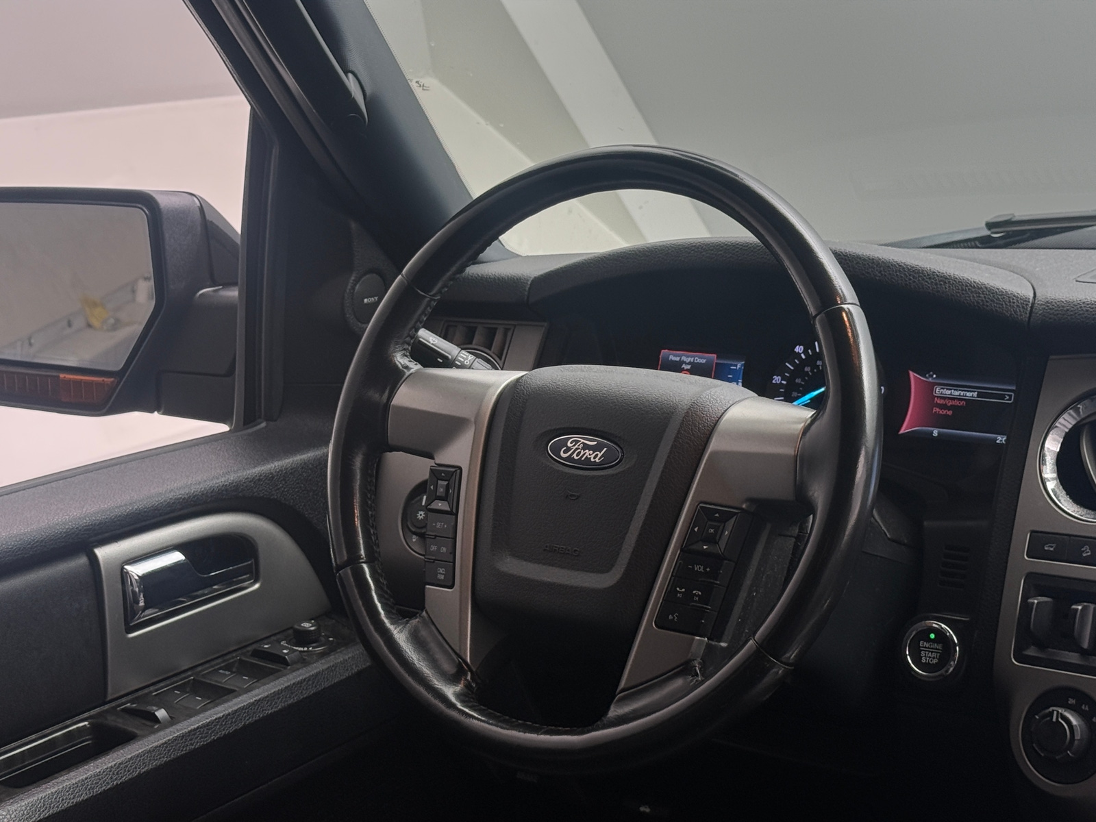 Thumbnail: 2017 Ford Expedition - 4