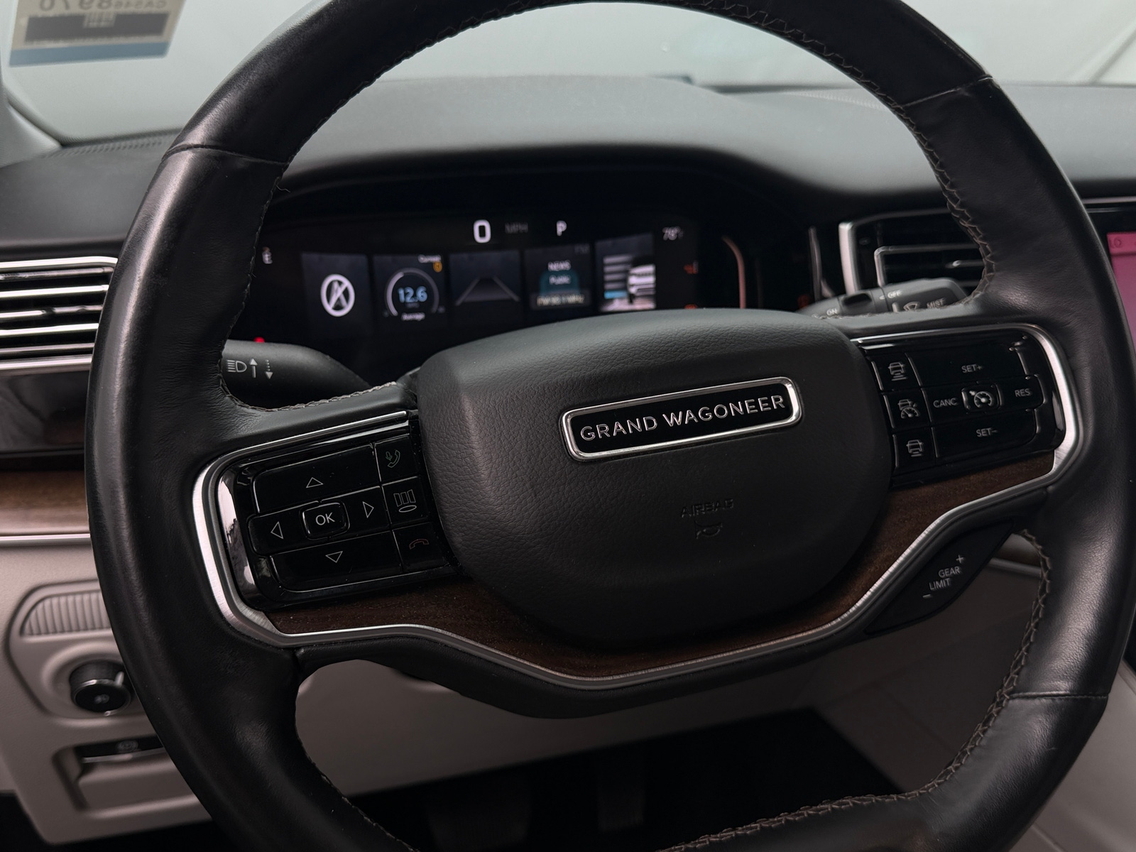 Thumbnail: 2022 Jeep Grand Wagoneer - 4