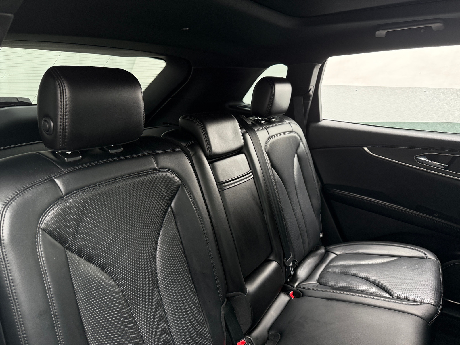 Thumbnail: 2019 Lincoln Nautilus - 5