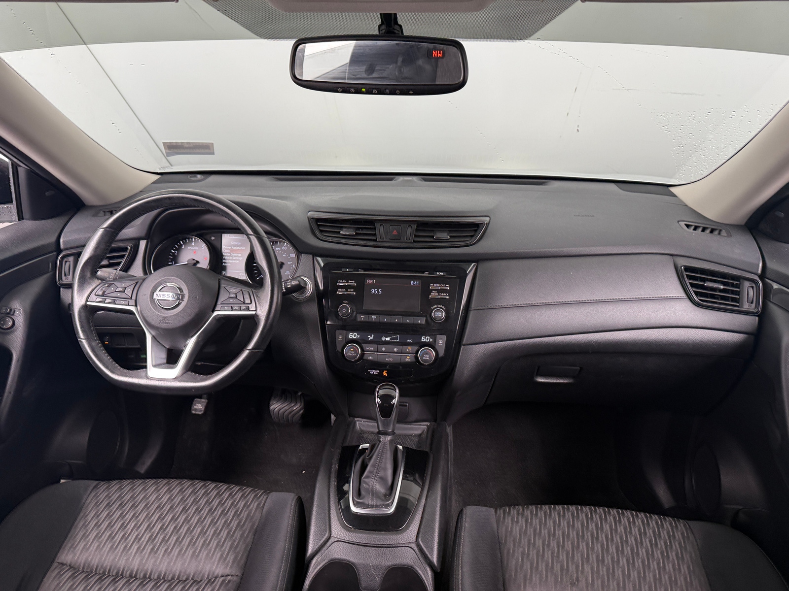 Thumbnail: 2017 Nissan Rogue - 3