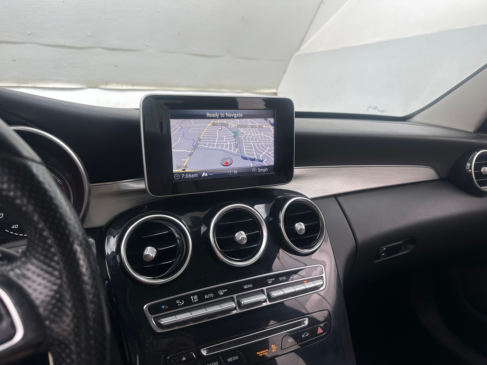 Thumbnail: 2015 Mercedes-Benz C-Class - 3