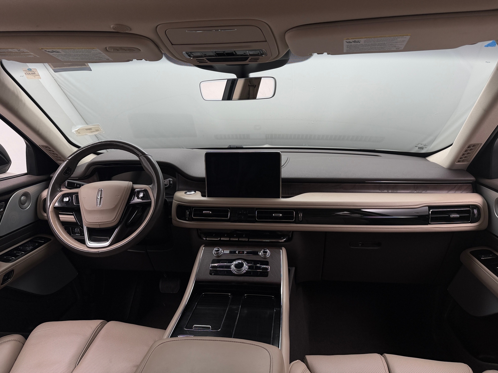 Thumbnail: 2022 Lincoln Aviator - 2