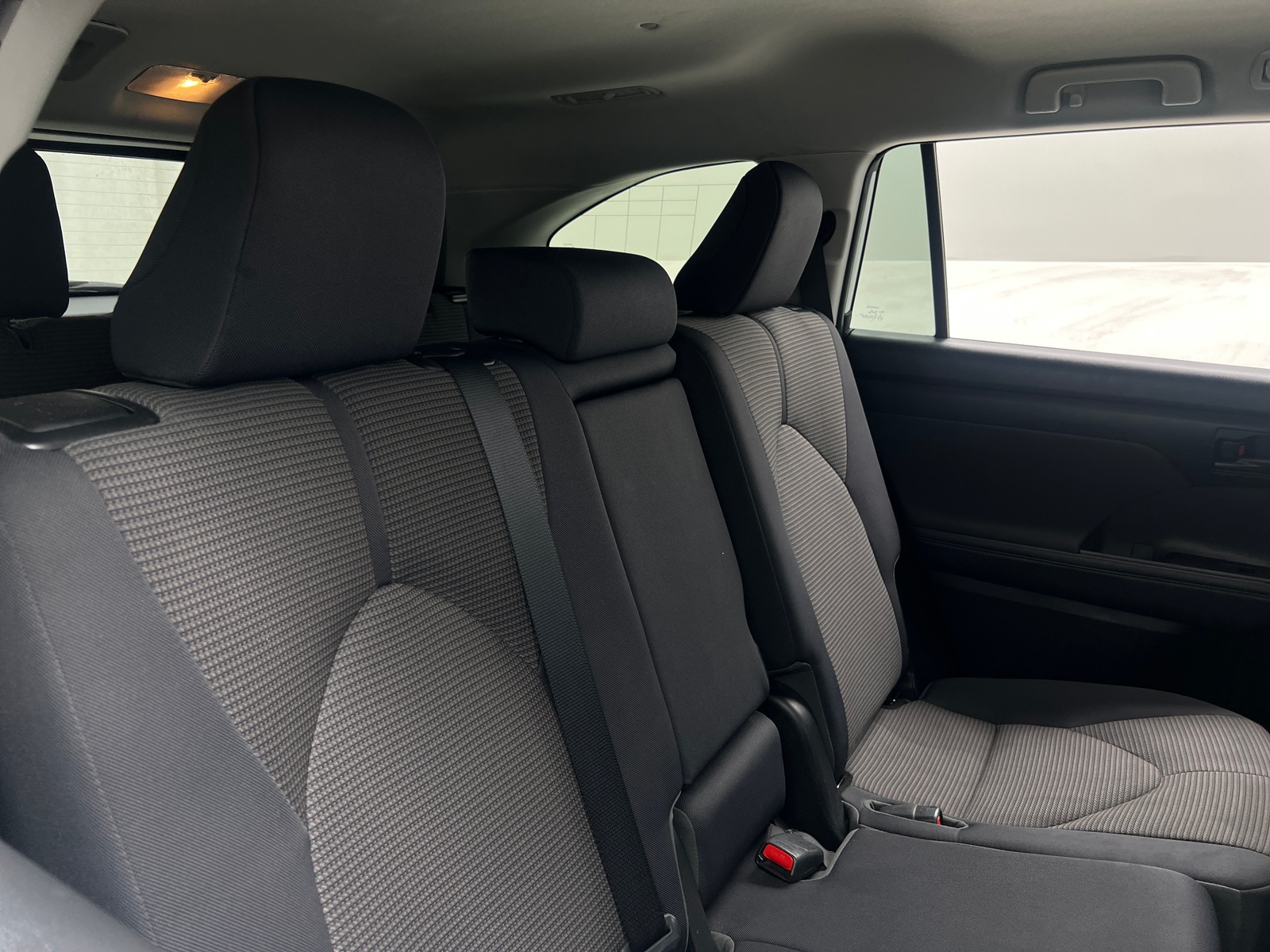 Thumbnail: 2022 Toyota Highlander - 6