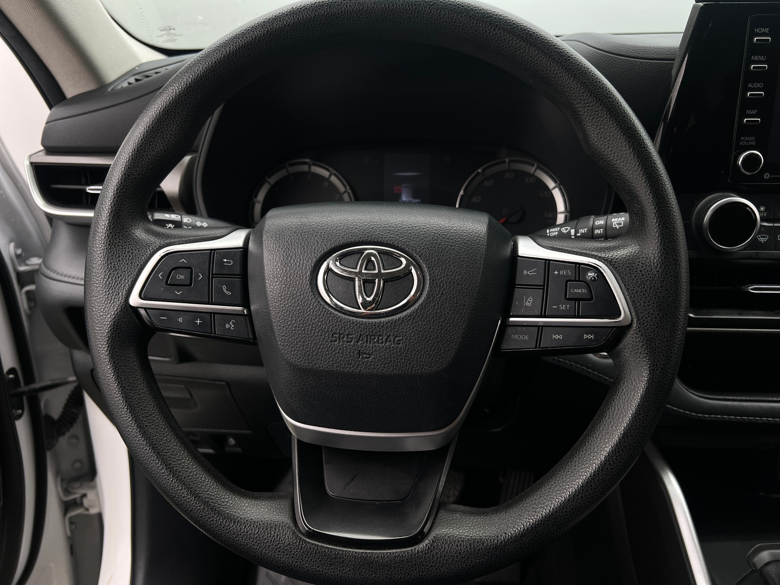 Thumbnail: 2022 Toyota Highlander - 5