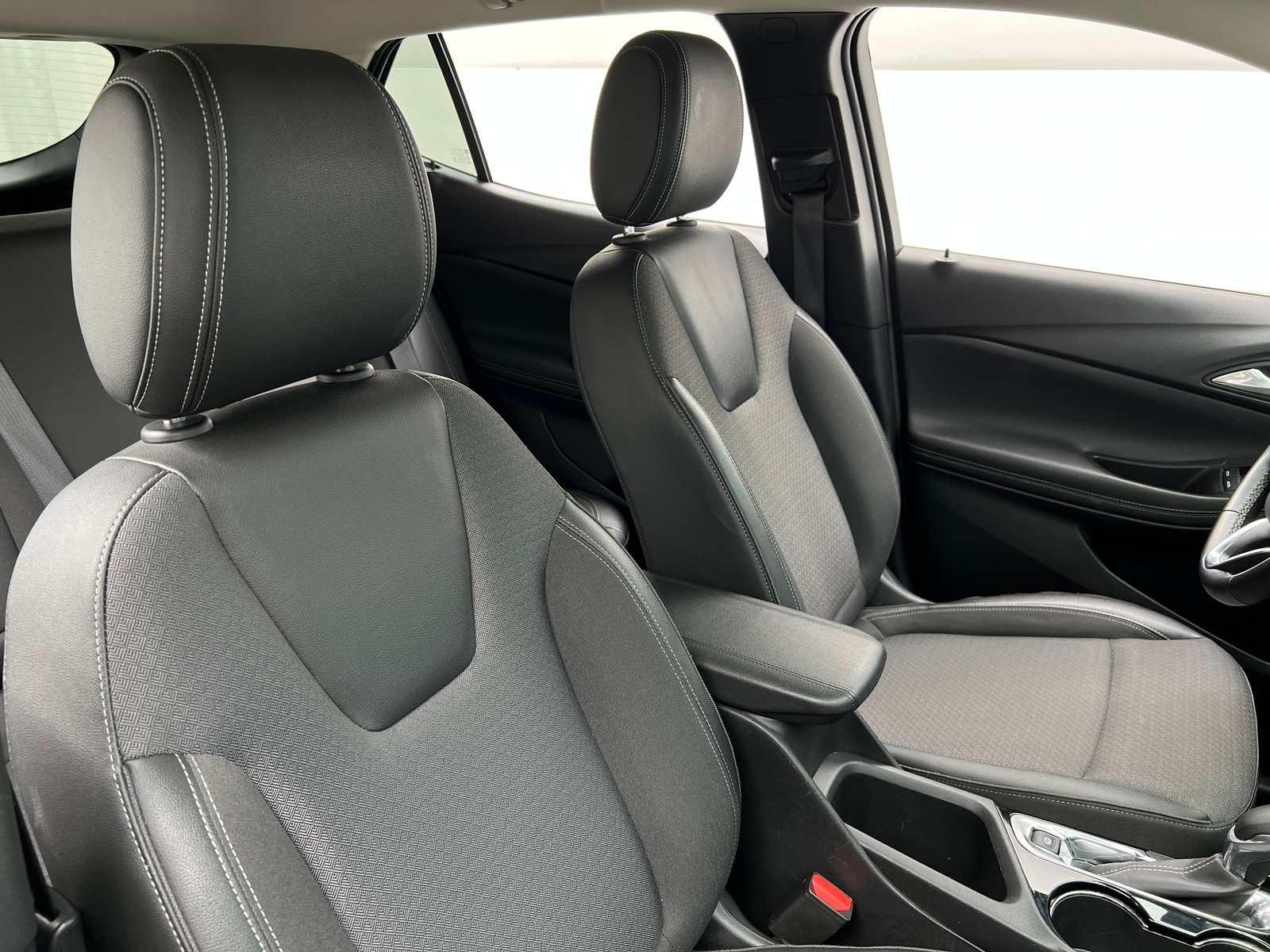 Thumbnail: 2025 Buick Encore GX - 2