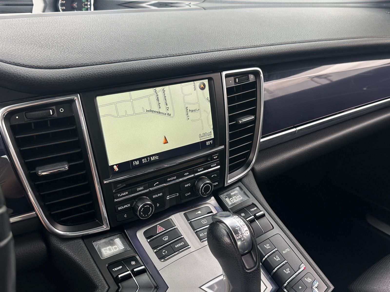 Thumbnail: 2012 Porsche Panamera - 3