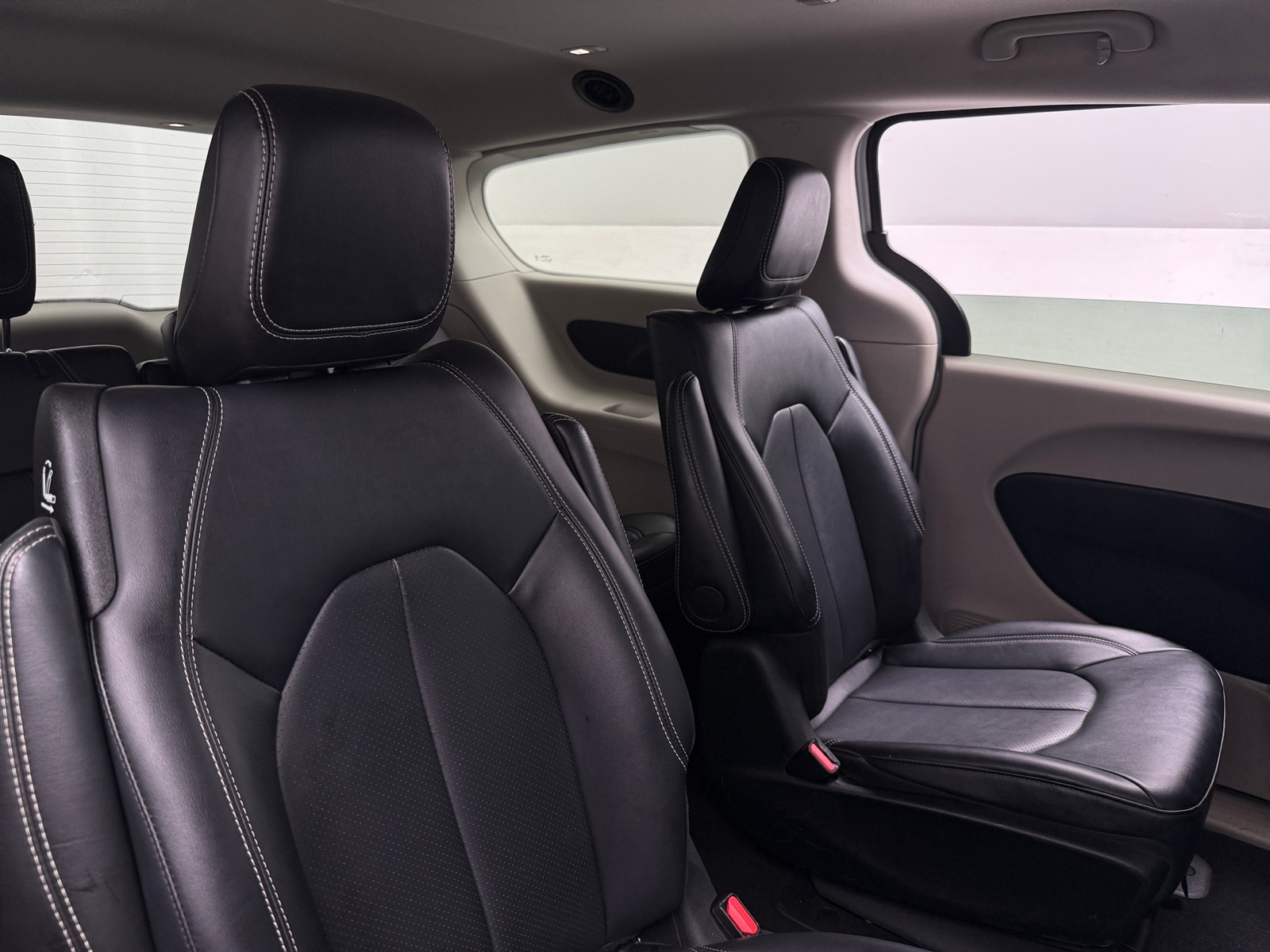 Thumbnail: 2024 Chrysler Pacifica - 5