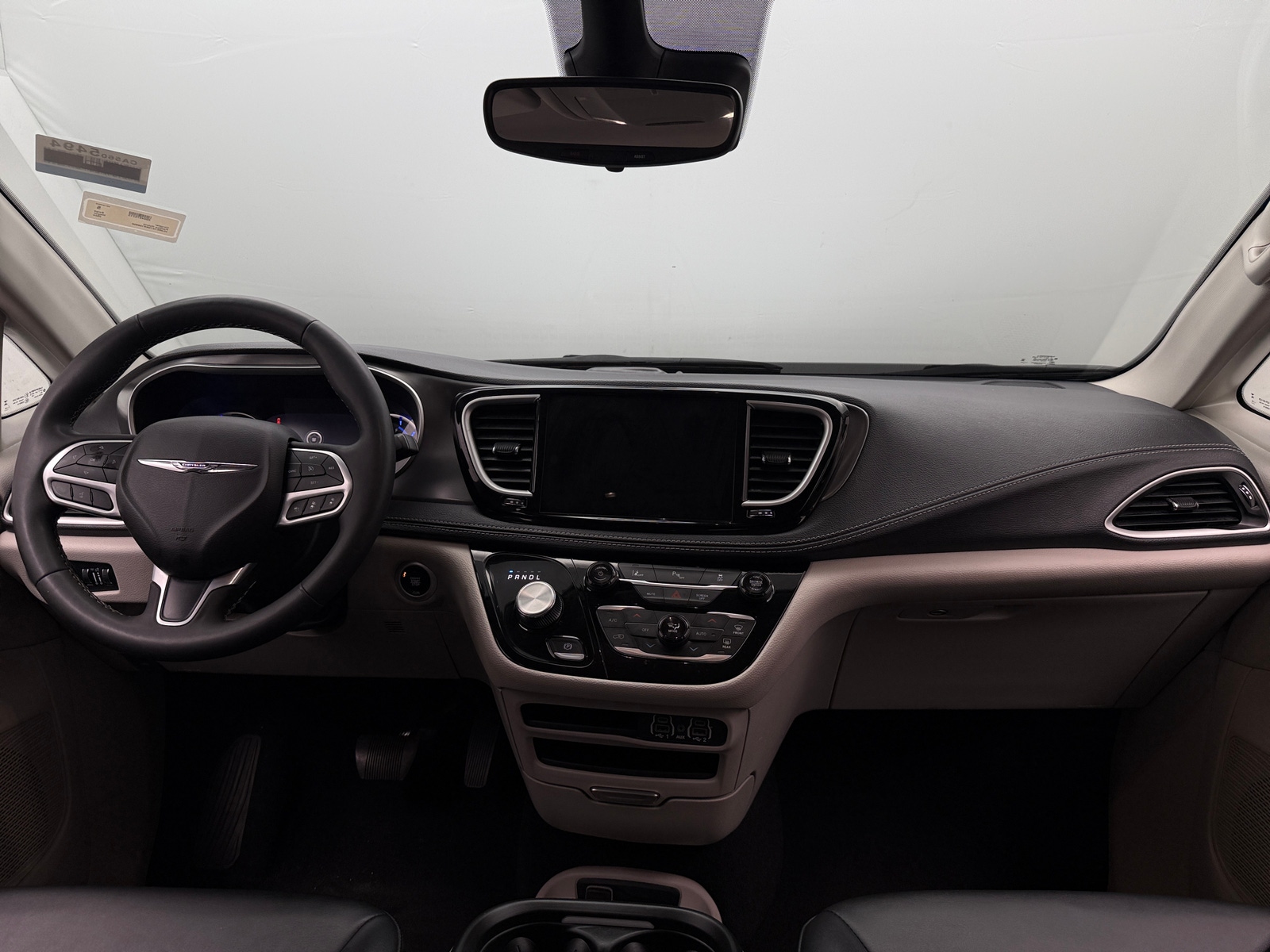 Thumbnail: 2024 Chrysler Pacifica - 2