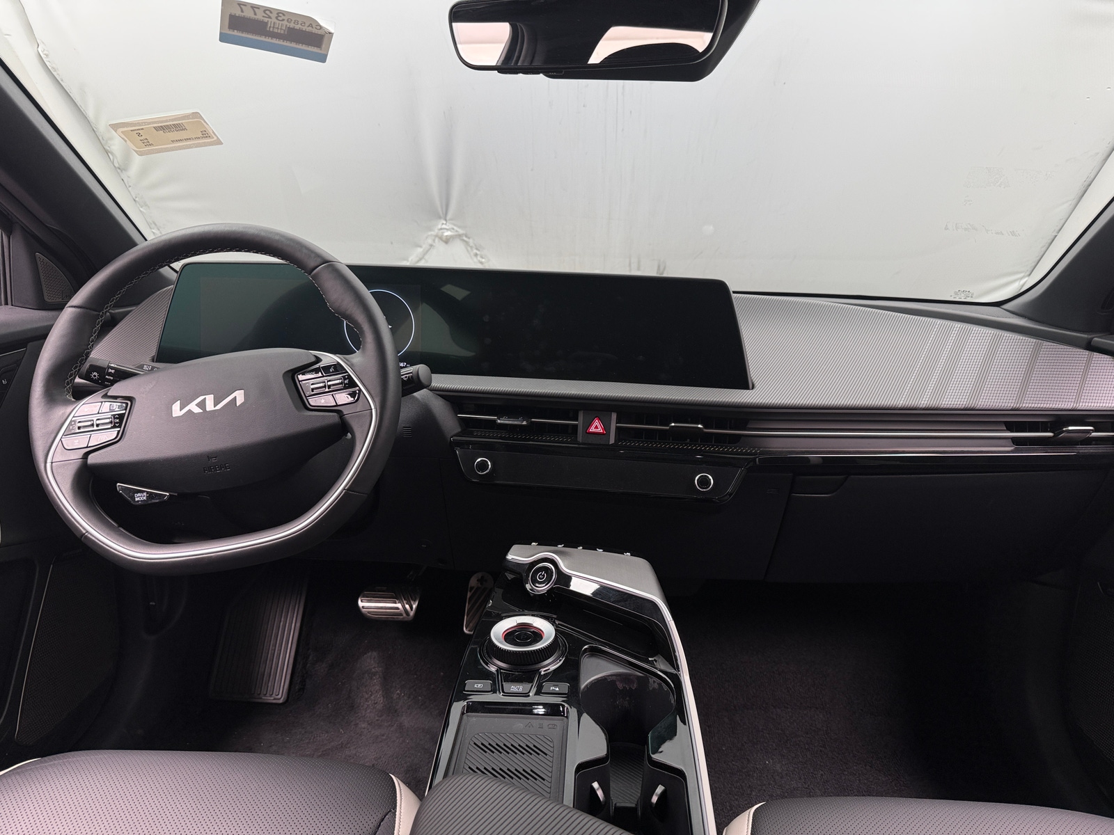 Thumbnail: 2024 Kia EV6 - 3