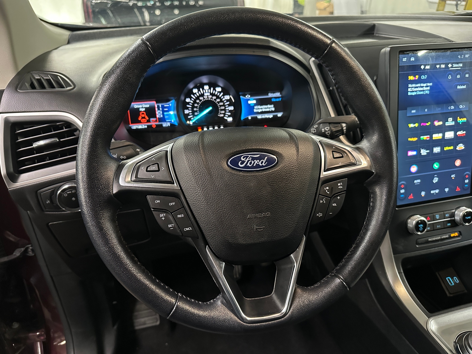 Thumbnail: 2023 Ford Edge - 4