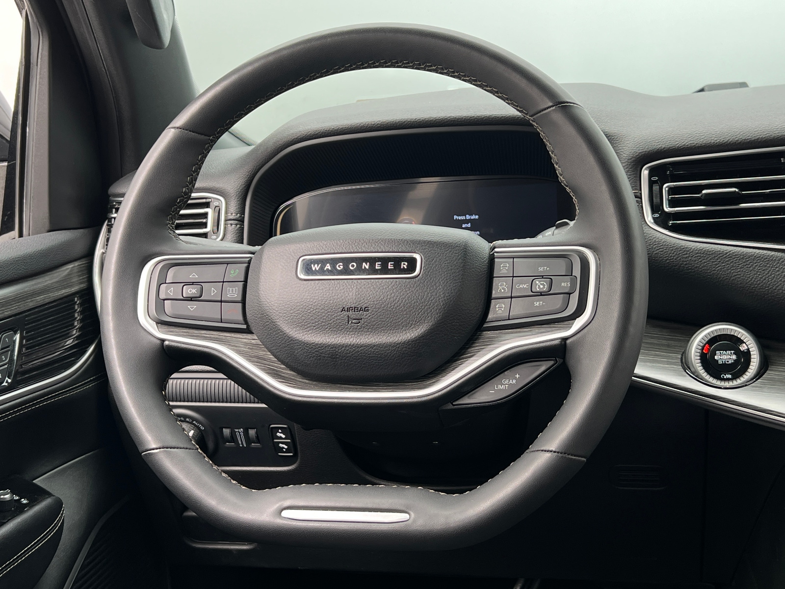 Thumbnail: 2024 Jeep Wagoneer - 4